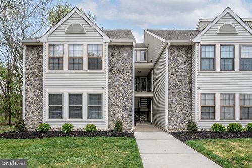 17 Chelmsford Ct, MARLTON, NJ, 08053-4213 | Card Image