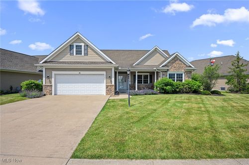 34782 Legends Way, Grafton, OH, 44044 | Card Image