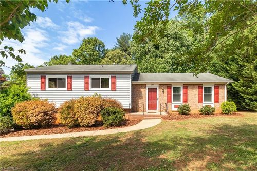 280 Hillsboro Dr, Winston-Salem, NC, 27104-2401 | Card Image