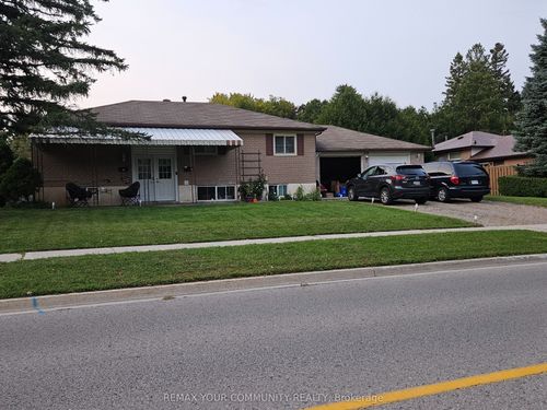 1 Foreht Cres, Aurora, ON, L4G3E7 | Card Image