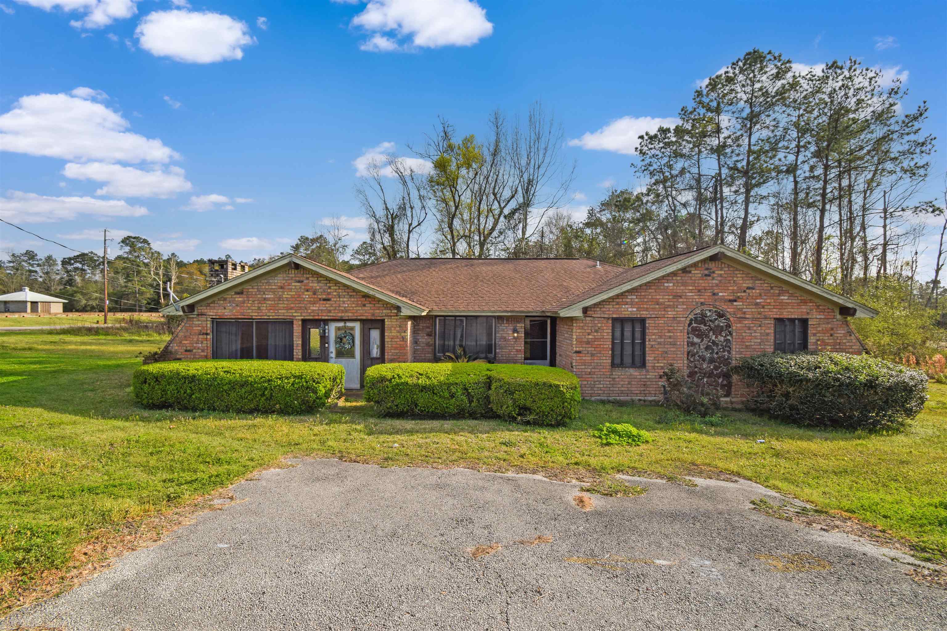 Avenue G , Silsbee, TX 77656