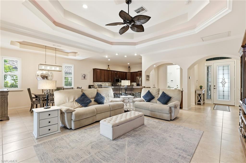 Residential in NAPLES 5