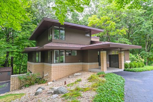 4678 Sonseeahray Dr, Hubertus, WI, 53033-9727 | Card Image