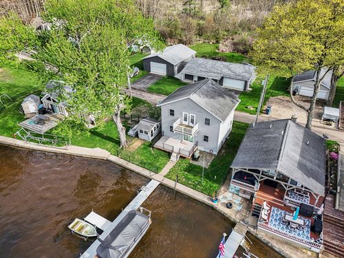 51618 Fish Lake Dr, Marcellus, MI, 49067-8734 | Card Image