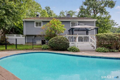 4 Mark Dr, Norwalk, CT, 06851-3134 | Card Image