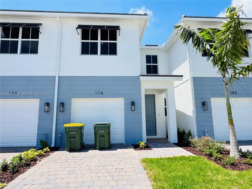 178 Ne 14th Ave, Homestead, FL, 33033-6272 | Card Image