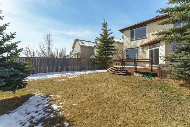 202 Tuscany Ravine Close Nw, Home with 4 bedrooms, 3 bathrooms and 4 parking in Calgary AB | Image 10