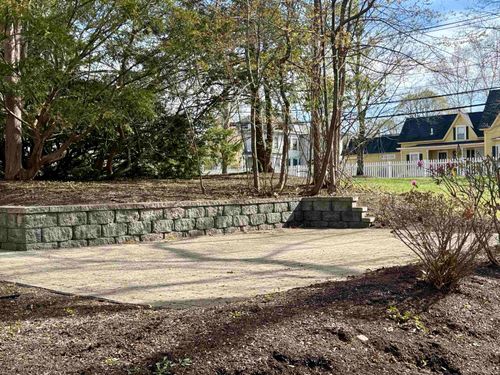 31-490 River Rd, Manchester, NH, 03104-1941 | Card Image