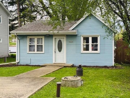 N6212 W Lakeshore Dr, Burlington, WI, 53105-2824 | Card Image