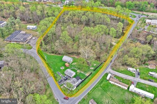 2 Lovers Ln, PINE GROVE, PA, 17963-9573 | Card Image