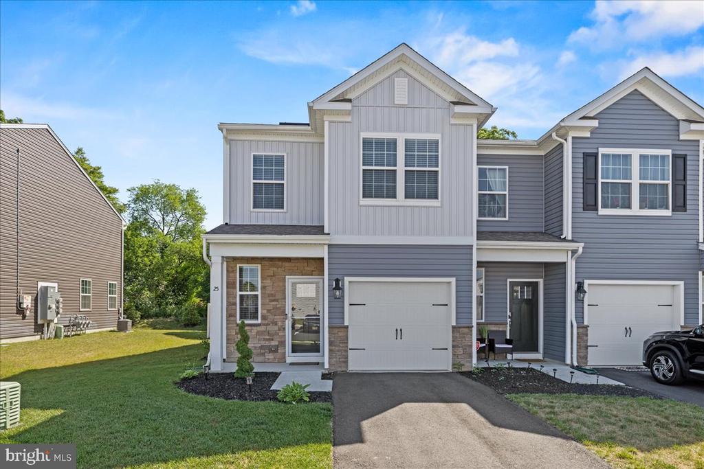 Katherine Dr, Burlington, NJ 08016