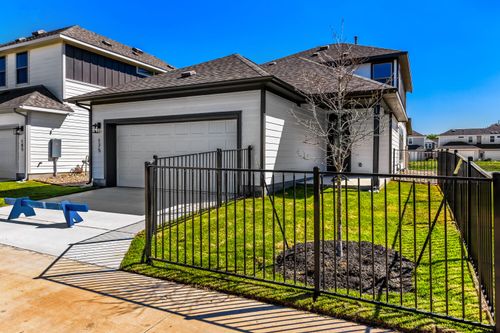 175 International Street, Buda, TX, 78610 | Card Image