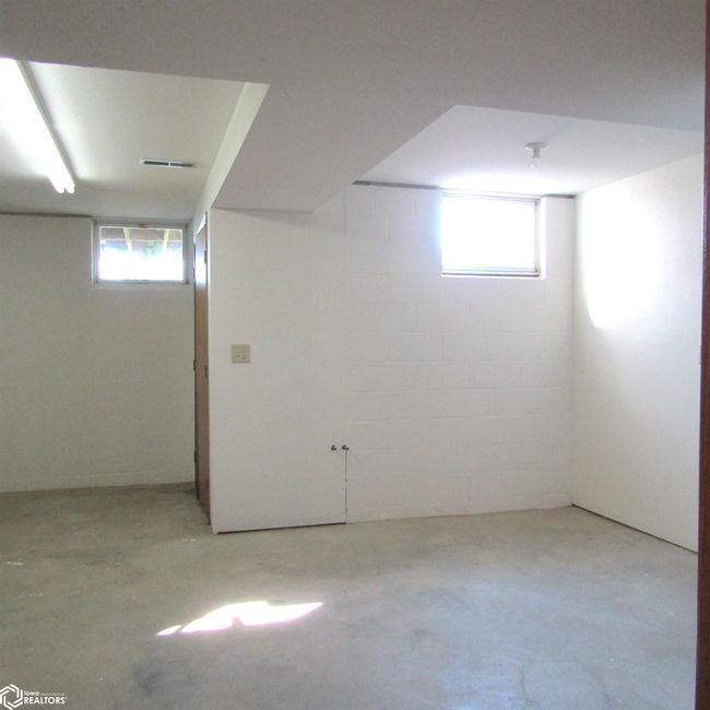 59708 Yankton Rd, Home with 4 bedrooms, 3 bathrooms and null parking in Griswold IA | Image 57