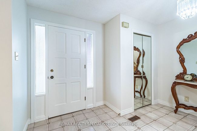 96 Nipissing Cres, House other with 4 bedrooms, 3 bathrooms and 4 parking in Brampton ON | Image 5