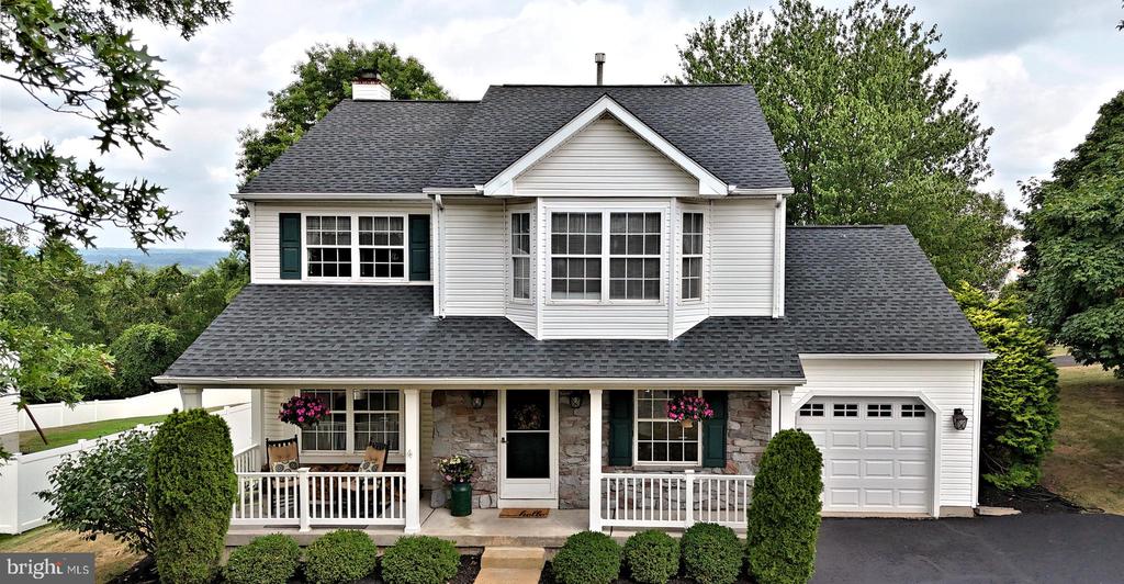 Hemlock Ct, Warrington, PA 18976