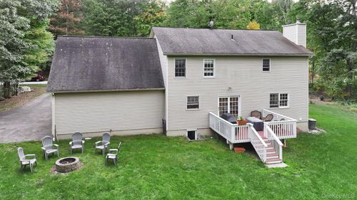 26 Hollyberry Dr, East Fishkill, NY, 12533-5382 | Card Image