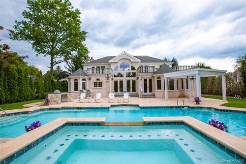 150 Crabapple Rd, Manhasset, NY, 11030-1708 | Card Image