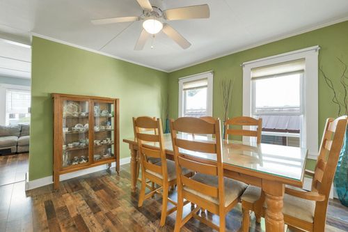 19 Monroe St, Concord, NH, 03301-3615 | Card Image