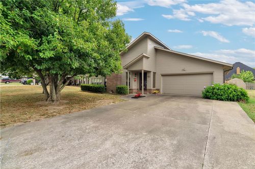 301 E Edmondson Ave, Springdale, AR, 72764-7265 | Card Image