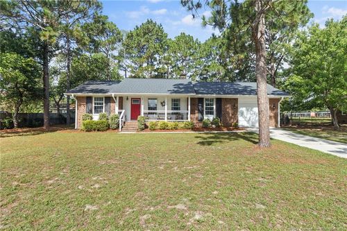 5736 Archer Rd, Hope Mills, NC, 28348-2270 | Card Image