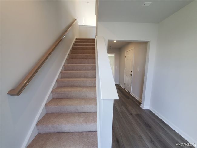 View of hardwood floored empty room | Image 8