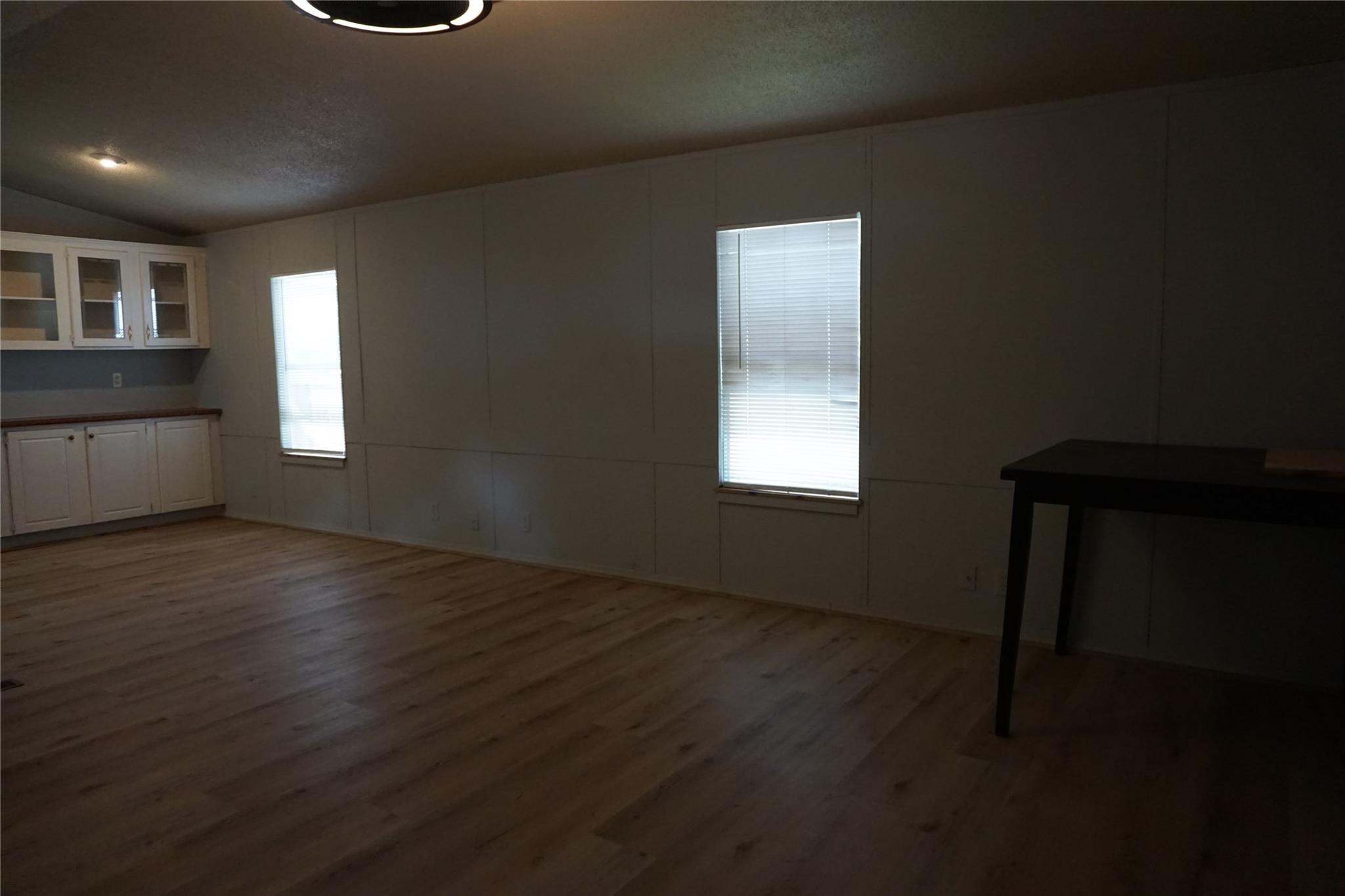 Residential Lease in Willis 5