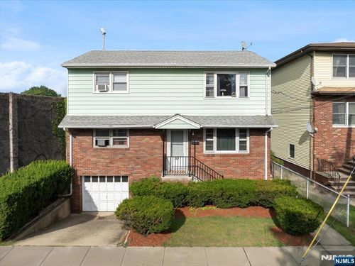 352 Chestnut Ave, South Hackensack, NJ, 07606-1513 | Card Image