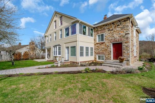 48 Willever Lake Rd, Oxford, NJ, 07863-3324 | Card Image