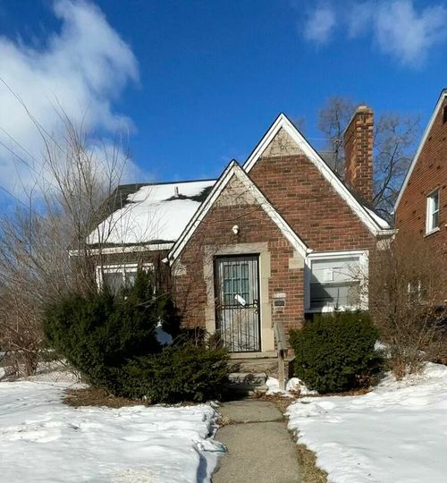 9205 Mckinney St, Detroit, MI, 48224-2530 | Card Image