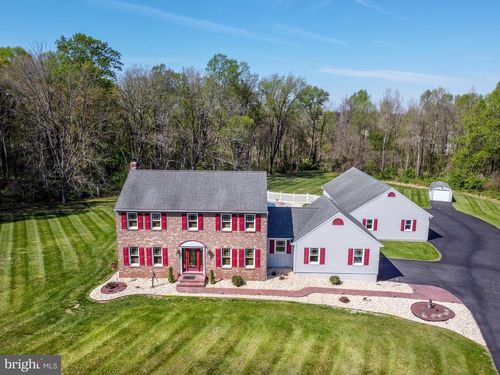 5 Karnik Ct, Newlondon Twp, PA, 19352-9315 | Card Image