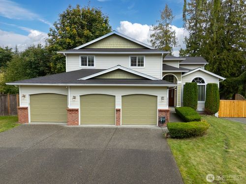 2327 122nd Dr Se, Lake Stevens, WA, 98258-4761 | Card Image