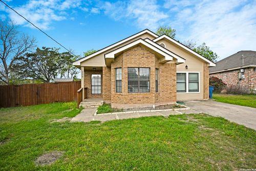 772 Vista Pkwy, New Braunfels, TX, 78130-7043 | Card Image