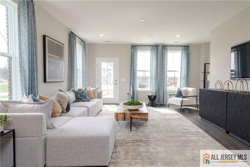 126 Leona Stewart Ln, PENNINGTON, NJ, 08534-3013 | Card Image