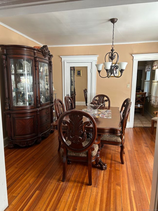554 Huntington Rd, Home with 6 bedrooms, 4 bathrooms and null parking in Bridgeport CT | Image 5