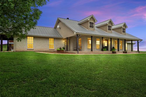 3057 Holy Rd, Abbott, TX, 76621-3009 | Card Image