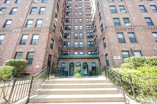 2b-8300 Talbot St, Kew Gardens, NY, 11415-3516 | Card Image