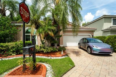 1104 Nw 116th Ave, House other with 3 bedrooms, 2 bathrooms and null parking in Coral Springs FL | Image 2