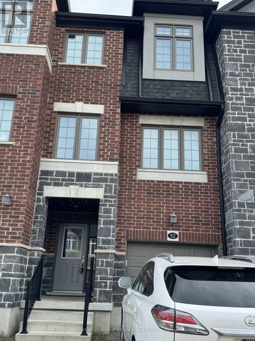 92 Monarch Woods Dr, Kitchener, ON, N2P0K1 | Card Image