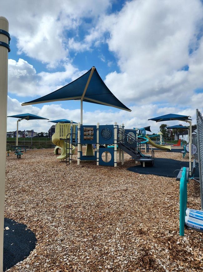 Brand new city park within walking distance. | Image 18