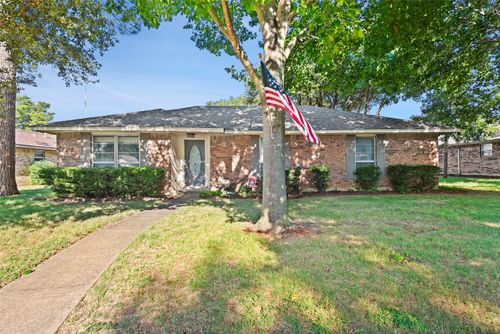 410 Daniel Ln, Cedar Hill, TX, 75104-1904 | Card Image