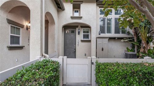 unit-102-33650 Willow Haven Ln, Murrieta, CA, 92563-3464 | Card Image