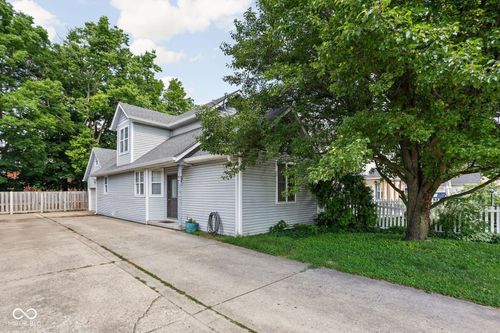 218 Heritage Ln, Carmel, IN, 46032-1663 | Card Image
