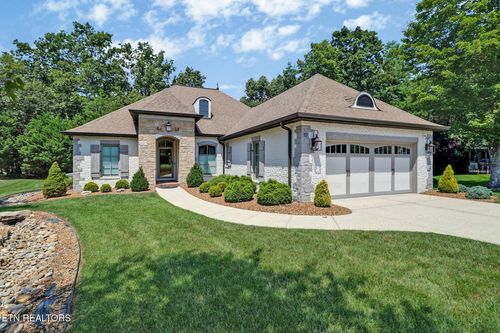 17 Westridge Ter, Crossville, TN, 38558-2818 | Card Image