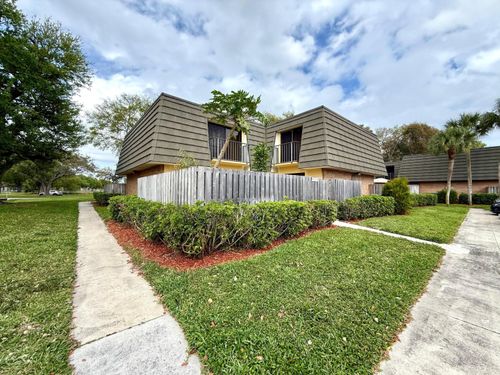 3217 32nd Way, West Palm Beach, FL, 33407-6713 | Card Image
