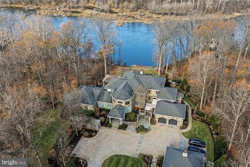 658 Live Oak Dr, MCLEAN, VA, 22101-1563 | Card Image