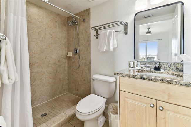 507 - 11605 Gulf Blvd, Condo with 2 bedrooms, 2 bathrooms and null parking in TREASURE ISLAND FL | Image 30