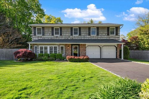 19 Fox Lane, Huntington, NY, 11746 | Card Image