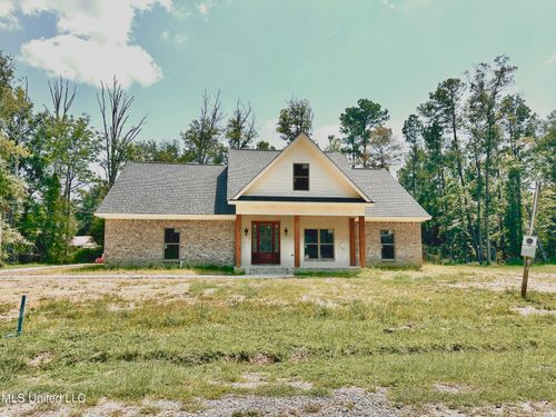 104 Shady Oaks Ln, Forest, MS, 39074-4417 | Card Image
