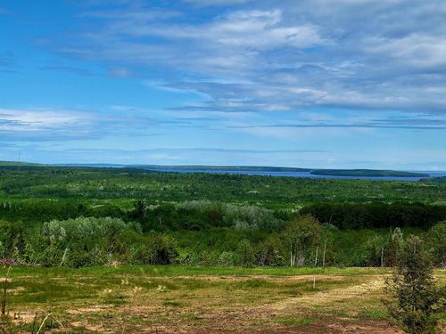 86xx4 Mariner Mile, Bayfield, WI, 54814 | Card Image