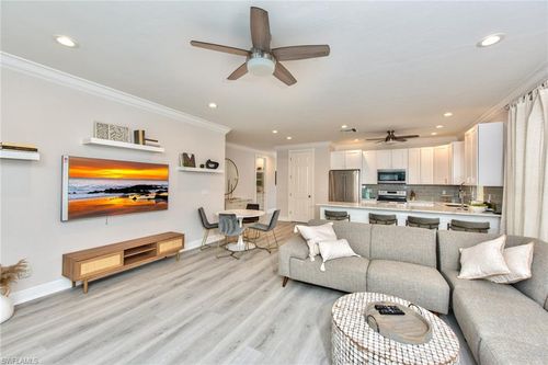 725 95th Ave N, NAPLES, FL, 34108-2456 | Card Image